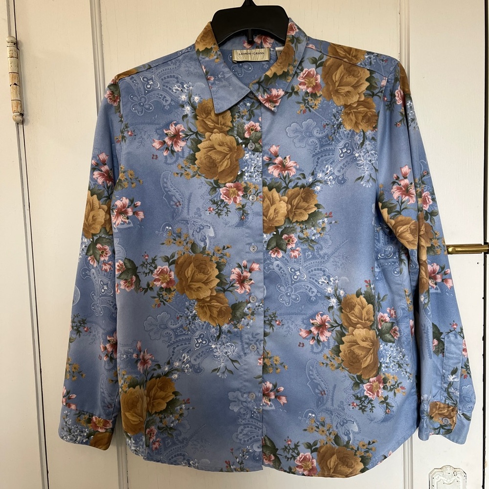 Soft, dreamy print Lemon Grass button down, L
